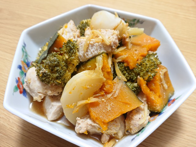 鶏肉と冬野菜の生姜蒸し