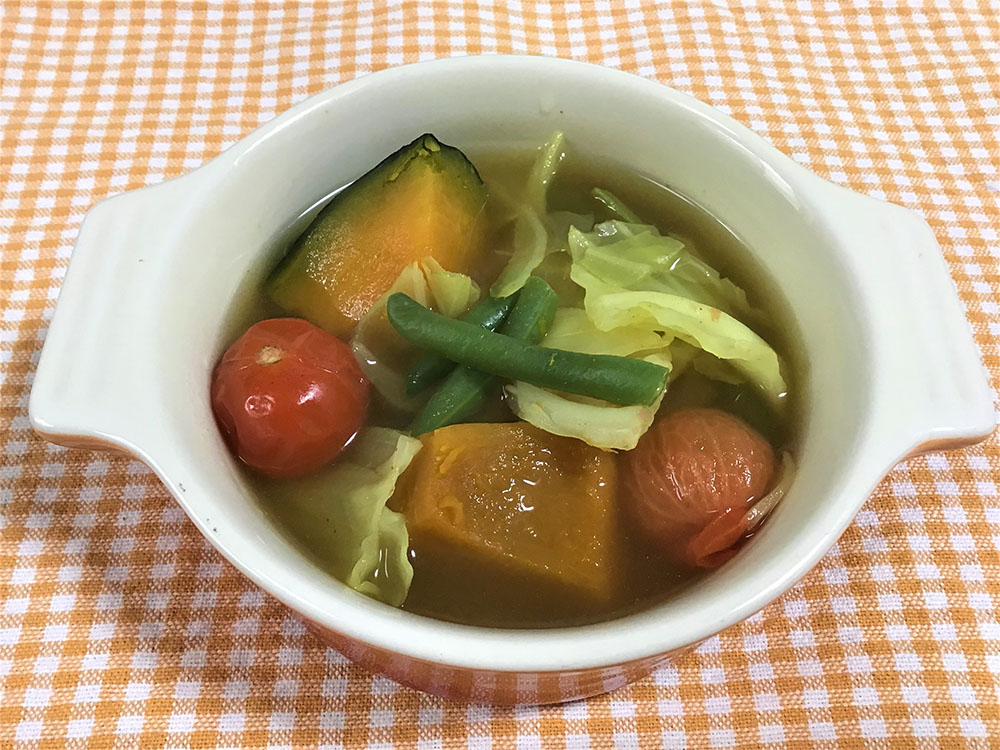 野菜たっぷりカレー風味スープ