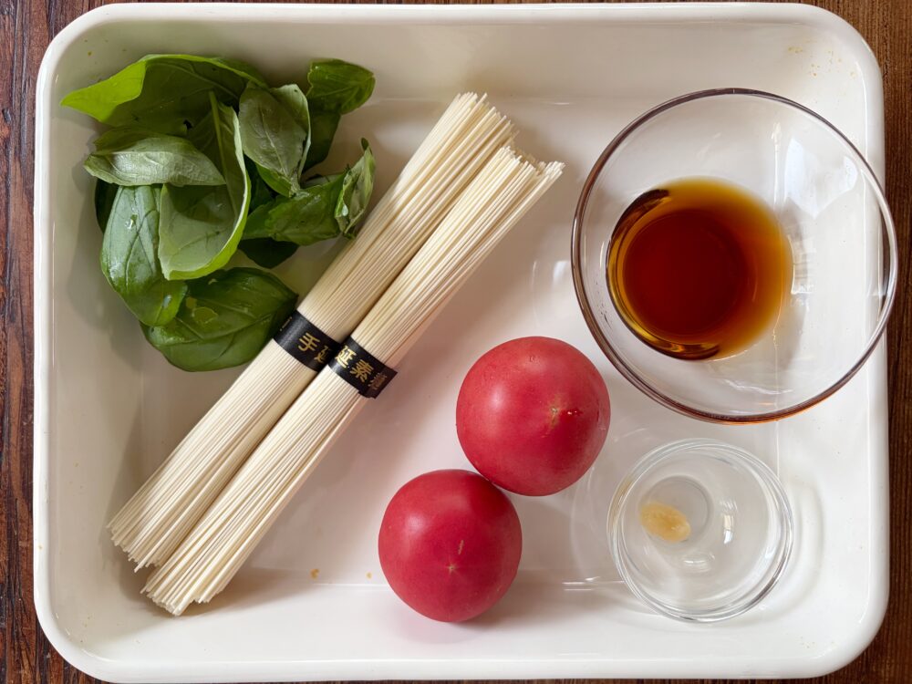 材料を用意する。