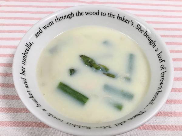 アスパラガスと豆乳のスープ