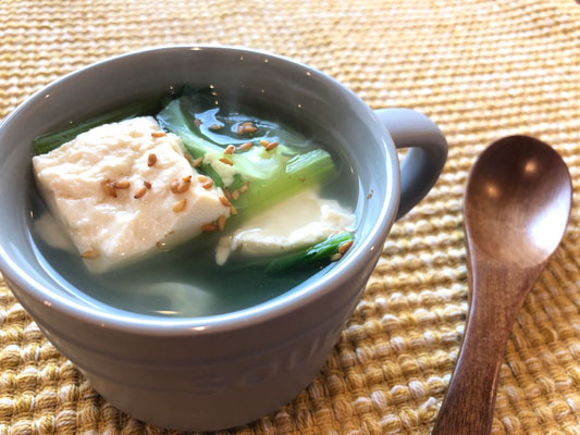 豆腐・キャベツ・小松菜の中華スープ